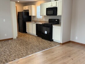 76 E U.S. Hwy 6 in Valparaiso, IN - Building Photo - Building Photo