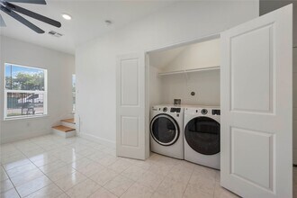 4814 Wilmington St in Houston, TX - Foto de edificio - Building Photo