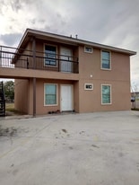 1302 Quitaca Dr in Edinburg, TX - Building Photo