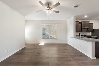 109 Magnolia Blvd in Hutchins, TX - Building Photo - Building Photo