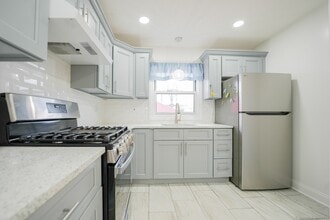 377 Peck St in New Haven, CT - Building Photo - Building Photo