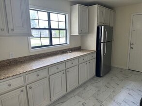 2318 Kingsdale Dr in Deer Park, TX - Building Photo - Building Photo