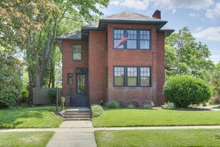 1700 Claremont Ave in Norfolk, VA - Building Photo