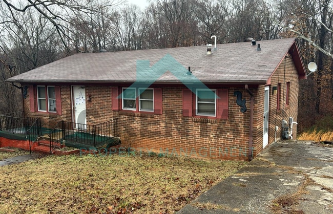 property at 305 N Franklin St