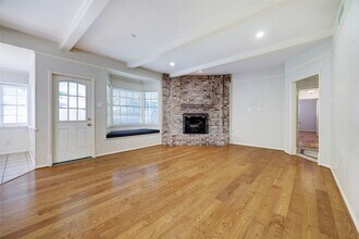 12318 Perthshire Rd in Houston, TX - Building Photo - Building Photo