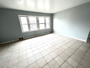 5930 N 69th St in Milwaukee, WI - Building Photo - Building Photo