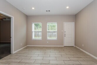 12469 Lake Conroe Hills Dr in Willis, TX - Building Photo - Building Photo