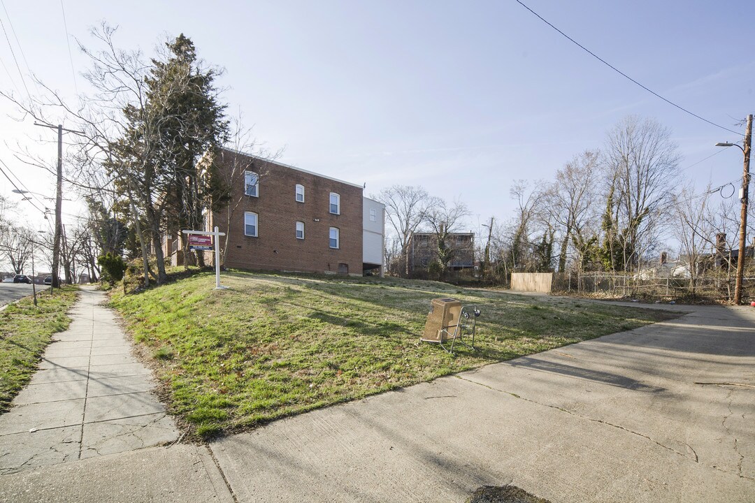 2820 Gainesville St SE in Washington, DC - Building Photo