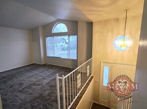 6862 S 4975 W in West Jordan, UT - Foto de edificio - Building Photo