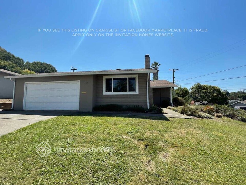 300 College Ave in Vallejo, CA - Building Photo