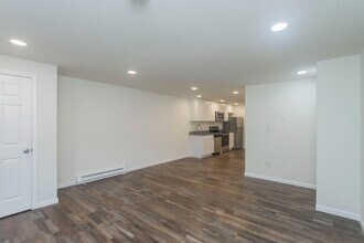 2134 Grafton Dr in Wilmington, DE - Building Photo - Building Photo