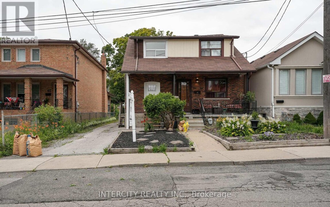 44 Branstone Rd in Toronto, ON - Building Photo