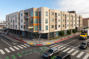 Ramona Metro Point in El Monte, CA - Building Photo