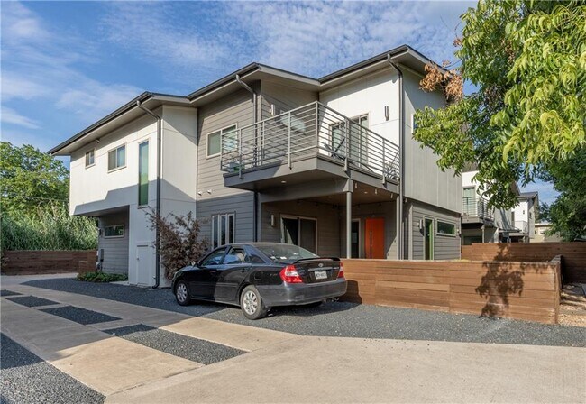 property at 500 W 51st St