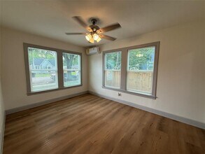 1121 Ward St in Rosenberg, TX - Building Photo - Building Photo
