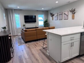 1249 Kinsmoor Ave in Fort Wayne, IN - Building Photo - Building Photo