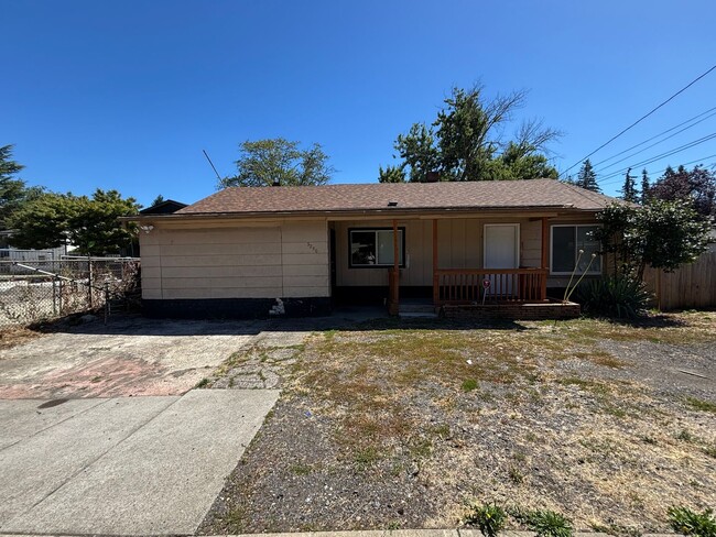 property at 3242-3250 SE 136th Ave
