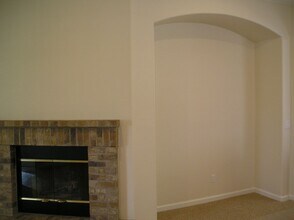 320 Bettencourt Dr in Roseville, CA - Building Photo - Building Photo