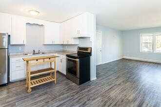 1709 N 26th Ave in Minneapolis, MN - Building Photo - Building Photo