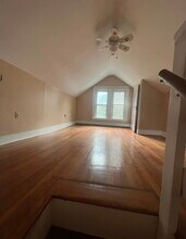 182 Jersey St, Unit 2 in Waterbury, CT - Foto de edificio - Building Photo