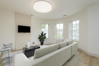 178 Saint Alphonsus St, Unit 4 in Boston, MA - Building Photo - Building Photo