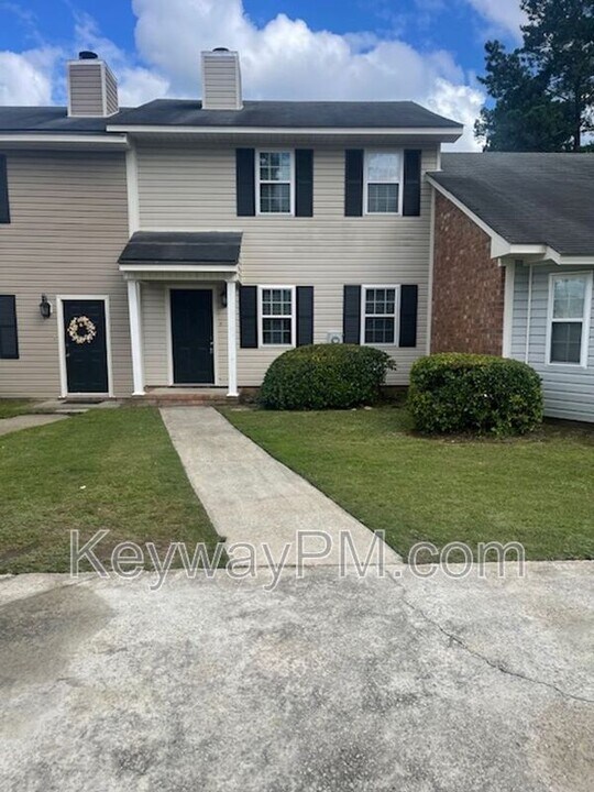 3932 Almon Dr in Martinez, GA - Building Photo