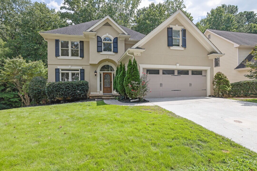 230 Graystone Way in Alpharetta, GA - Building Photo