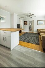 355 Saint Clair Ave, Unit 355 Saint Clair in St. Paul, MN - Foto de edificio - Building Photo