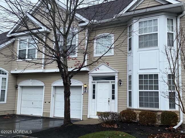 property at 163 Shinnecock Dr