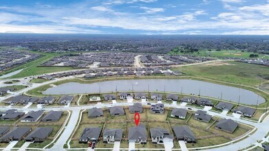 1111 Pk Crst Dr in Missouri City, TX - Building Photo - Building Photo