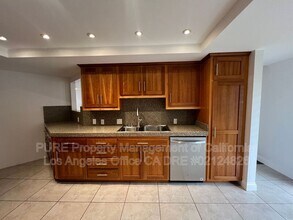512 Esplanade in Redondo Beach, CA - Building Photo - Building Photo