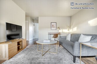 234 Escuela Ave-Unit -FL2-ID679 in Mountain View, CA - Building Photo - Building Photo
