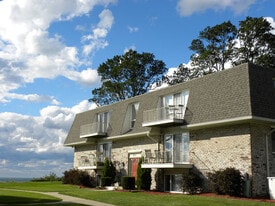 3616 Lakeshore Dr, Unit E1