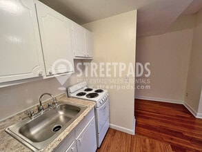 1315 Commonwealth Ave, Unit 104 in Boston, MA - Building Photo - Building Photo