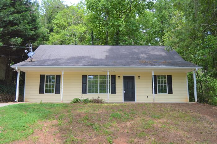 6985 Crystal Cove Trail in Gainesville, GA - Building Photo