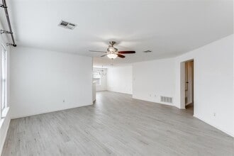 133 Sylvan St in Hutto, TX - Building Photo - Building Photo