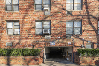 1577 E 17th St in Brooklyn, NY - Building Photo - Building Photo