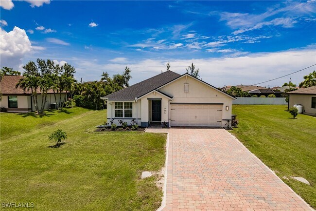 1904 SW 10th Terrace in Cape Coral, FL - Building Photo - Building Photo