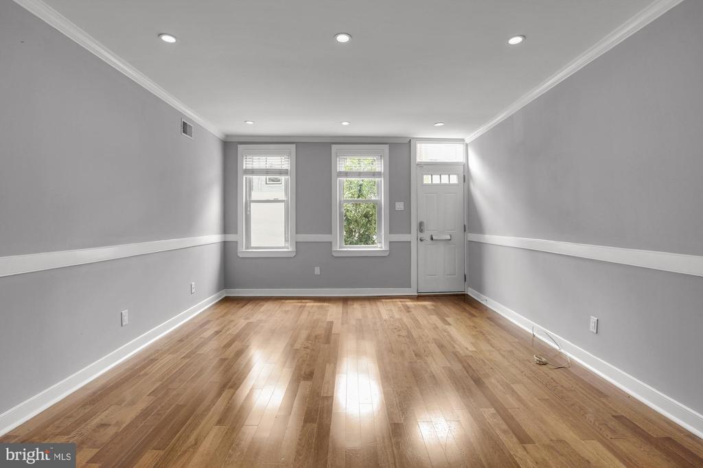 1519 Montrose St in Philadelphia, PA - Building Photo
