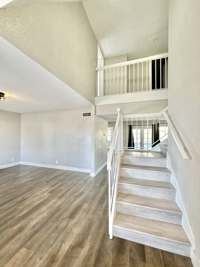 4067 Arrowood Dr in Las Vegas, NV - Building Photo - Building Photo
