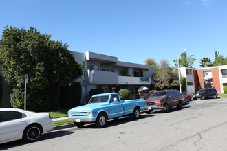 8371 Northgate Ave in Canoga Park, CA - Building Photo - Building Photo