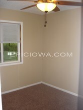 1207 O Ave Pl NE in Cedar Rapids, IA - Building Photo - Building Photo