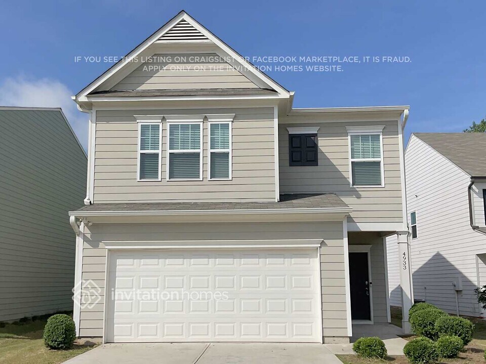 4933 Fawnwood Dr in Oakwood, GA - Building Photo