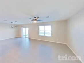 4127 Willow Hammock Dr in Palmetto, FL - Building Photo - Building Photo