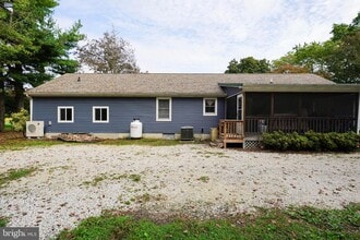 29325 W Line Rd in Delmar, MD - Building Photo - Building Photo