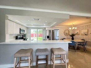 426 SW 8th Ave in Boynton Beach, FL - Building Photo - Building Photo