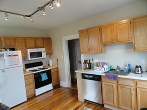 101 Heath St, Unit 1 in Somerville, MA - Building Photo - Building Photo