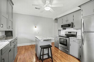 144 Seminary Ave in Gettysburg, PA - Building Photo