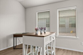 1115 South St in Midland, TX - Building Photo - Building Photo