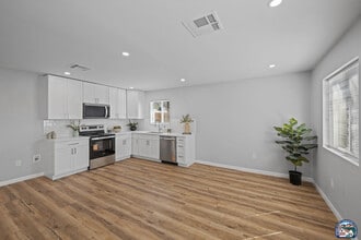 365 W Heil Ave in El Centro, CA - Building Photo - Building Photo